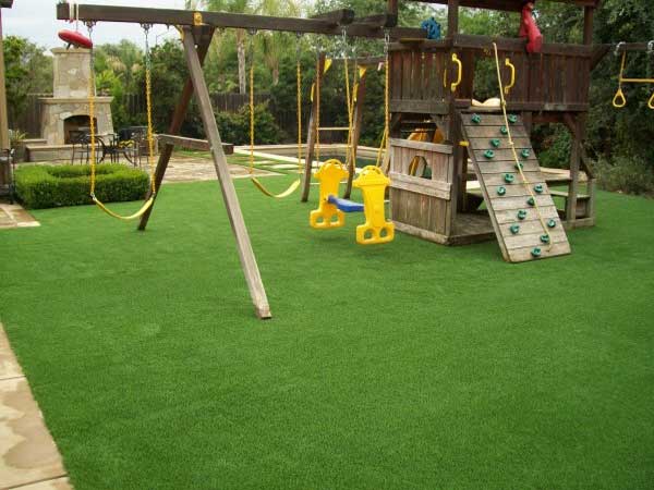 playground landscaped with synlawn