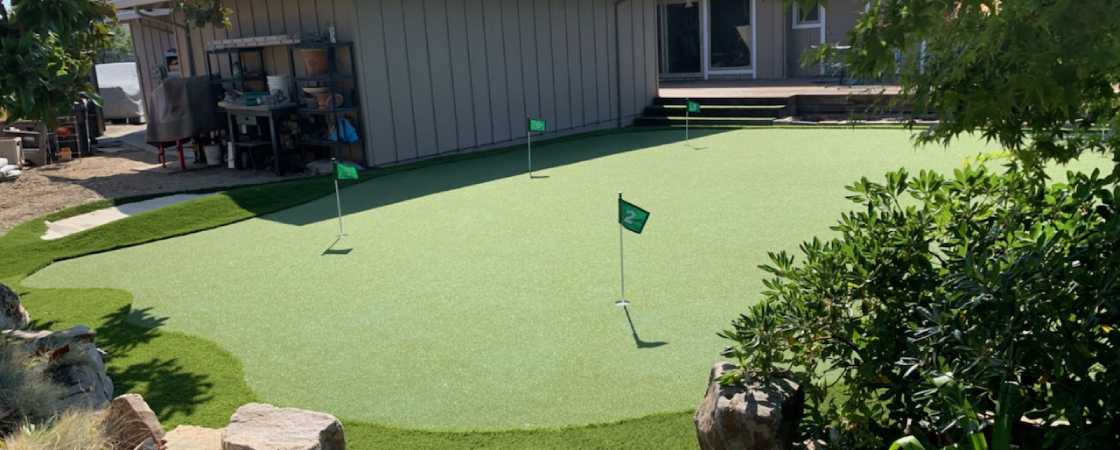 backyard golf green installed by SYNLawn