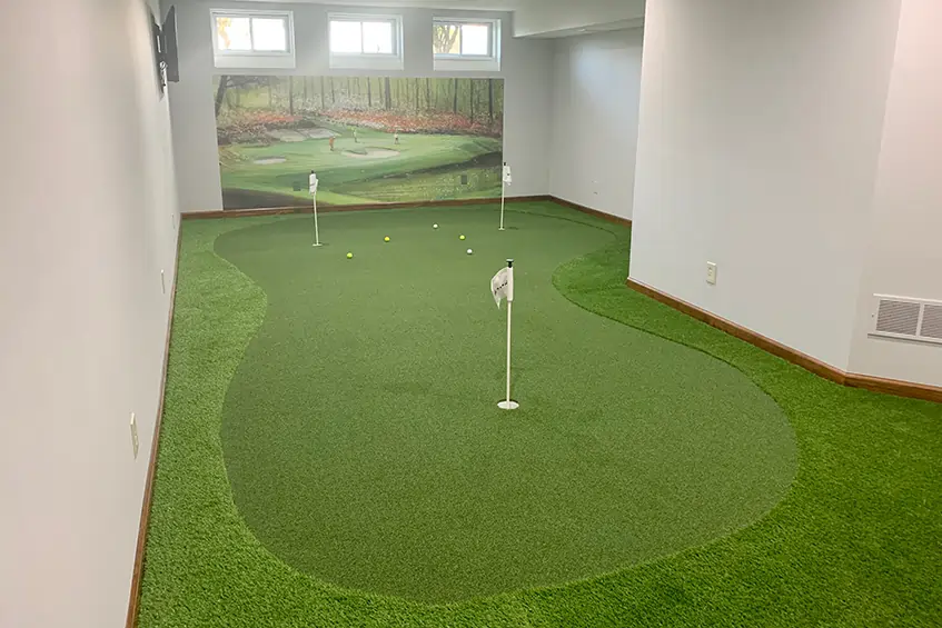 Residential indoor putting greens from SYNLawn